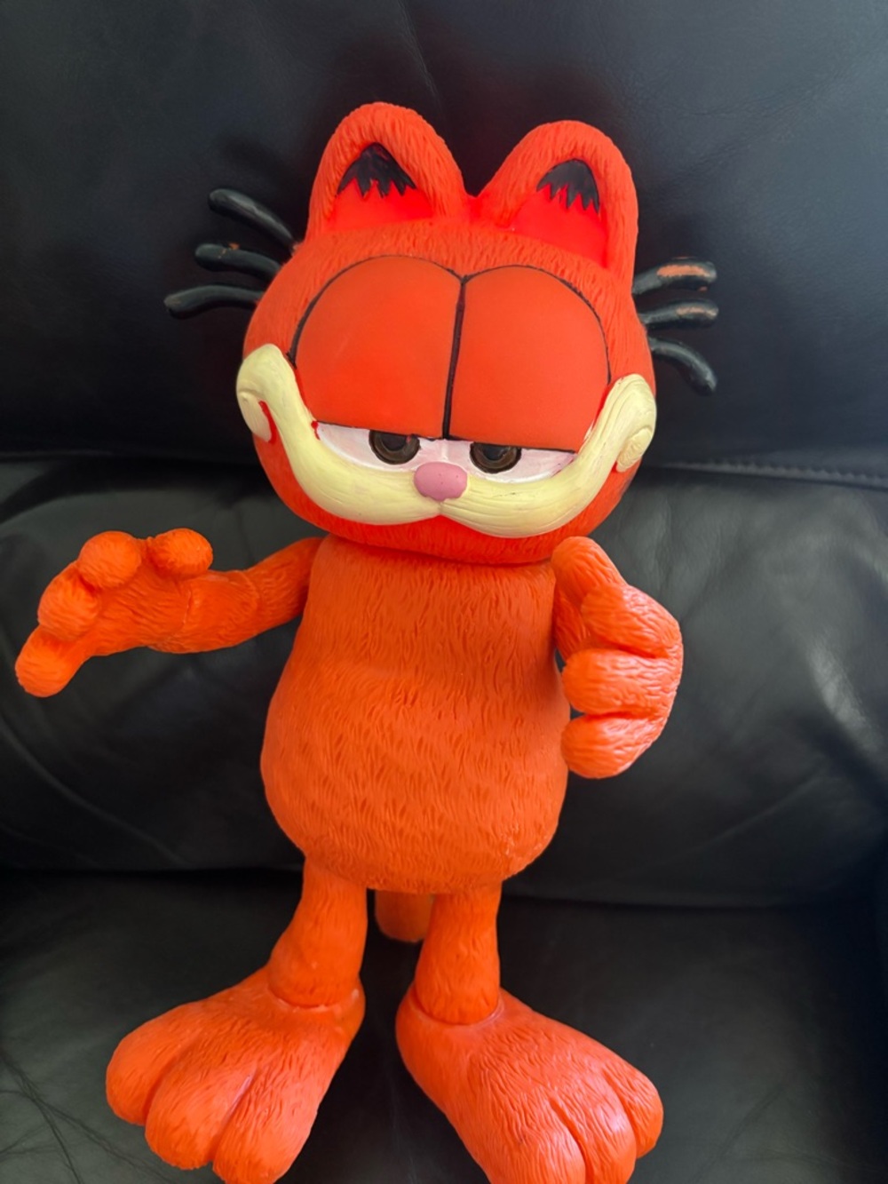 Custom Light-Up Garfield Figure - OOAK Art Piece Multiple Light Modes - Picture 11 of 13